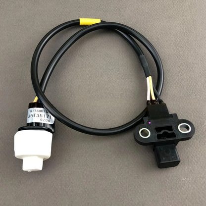 GENUINE OEM Mitsubishi 380 3.8L 6G75 Crank Angle Position Sensor CAS MR985145